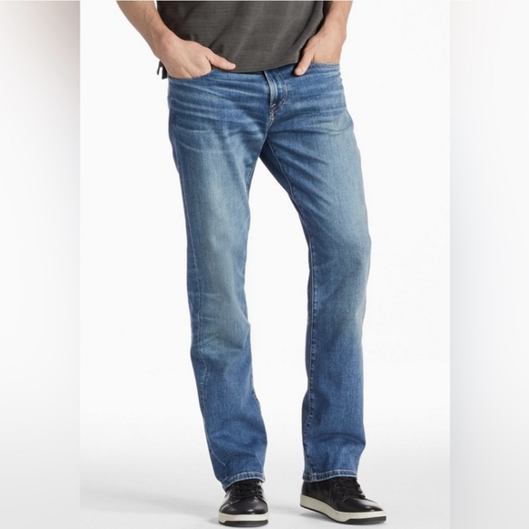 Lucky Brand 221 Original Straight Jeans size 30 X 34 (32) Medium Blue Denim Wash - Picture 1 of 11